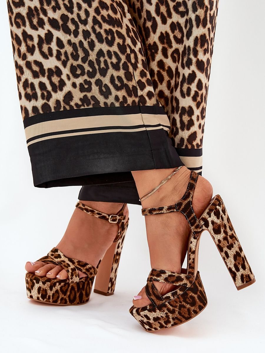 Heel sandals model 210804 Step in style