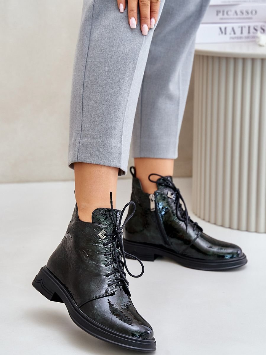 Boots model 202116 Step in style