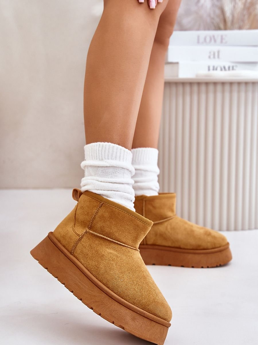 Snow boots model 202211 Step in style