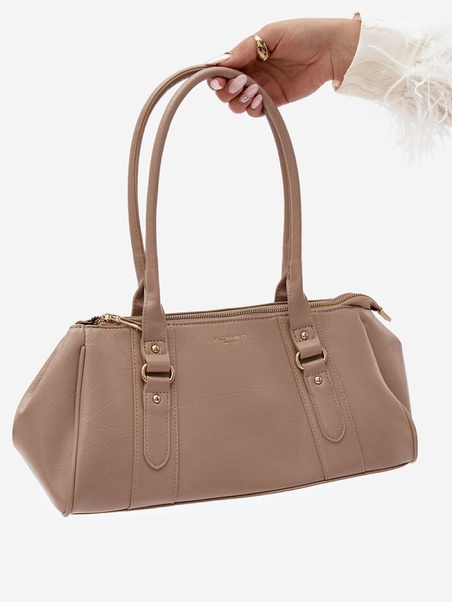 Everyday handbag model 230410 Step in style
