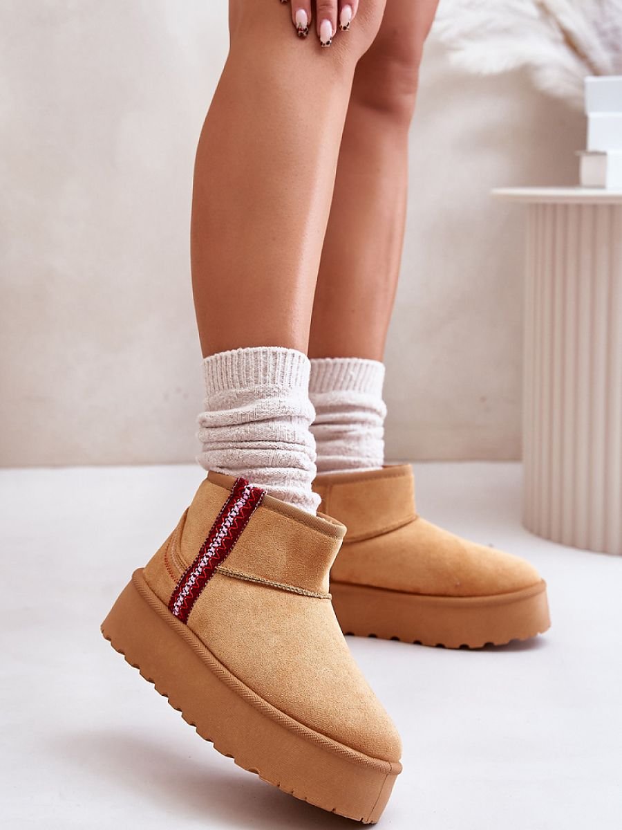 Snow boots model 202212 Step in style