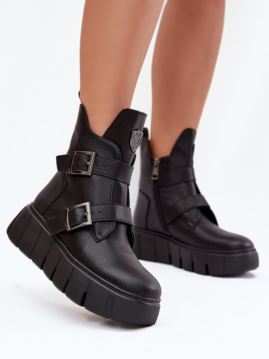 Platform boots model 216832 Step in style