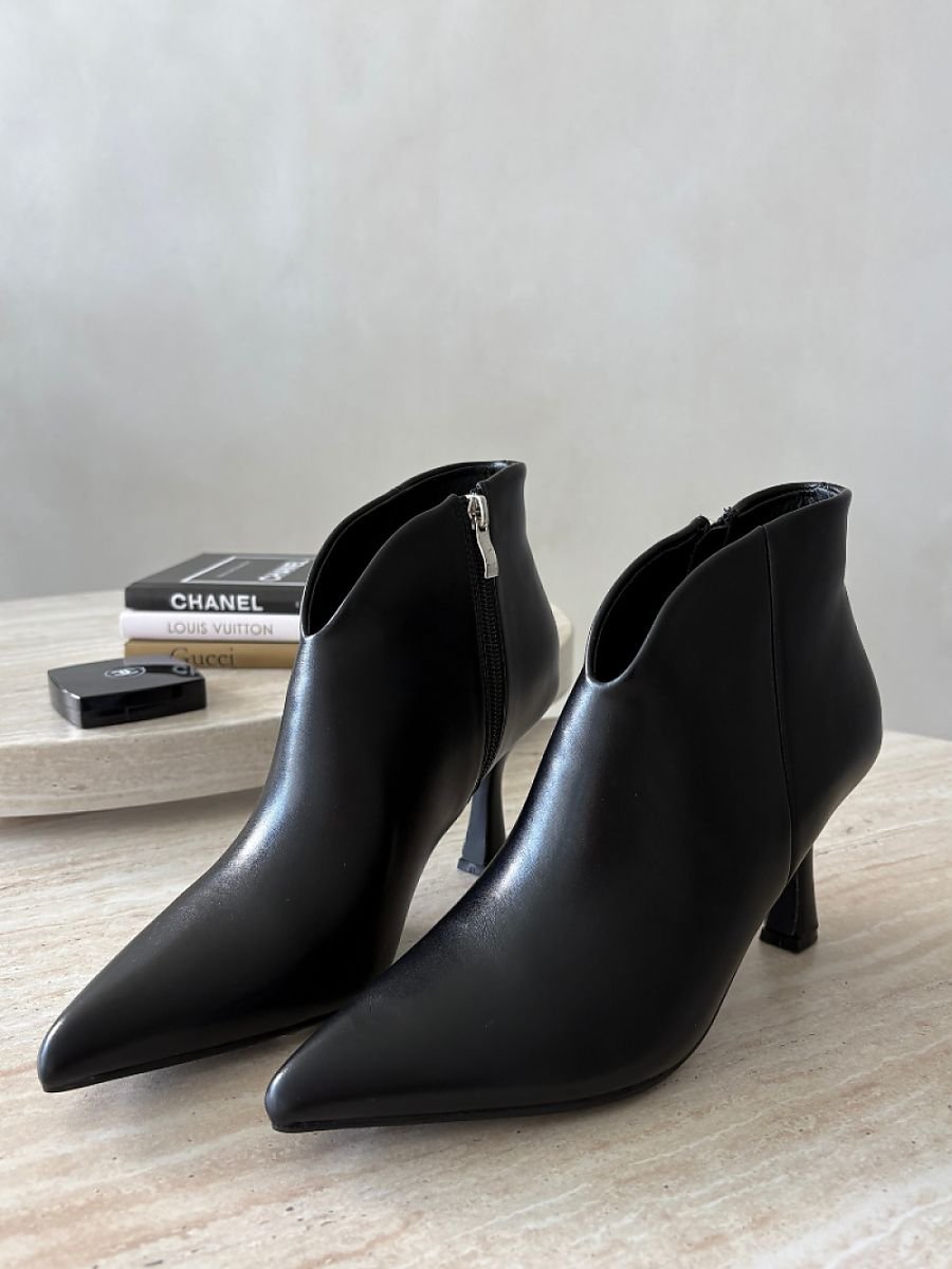 Heel boots model 230930 Step in style