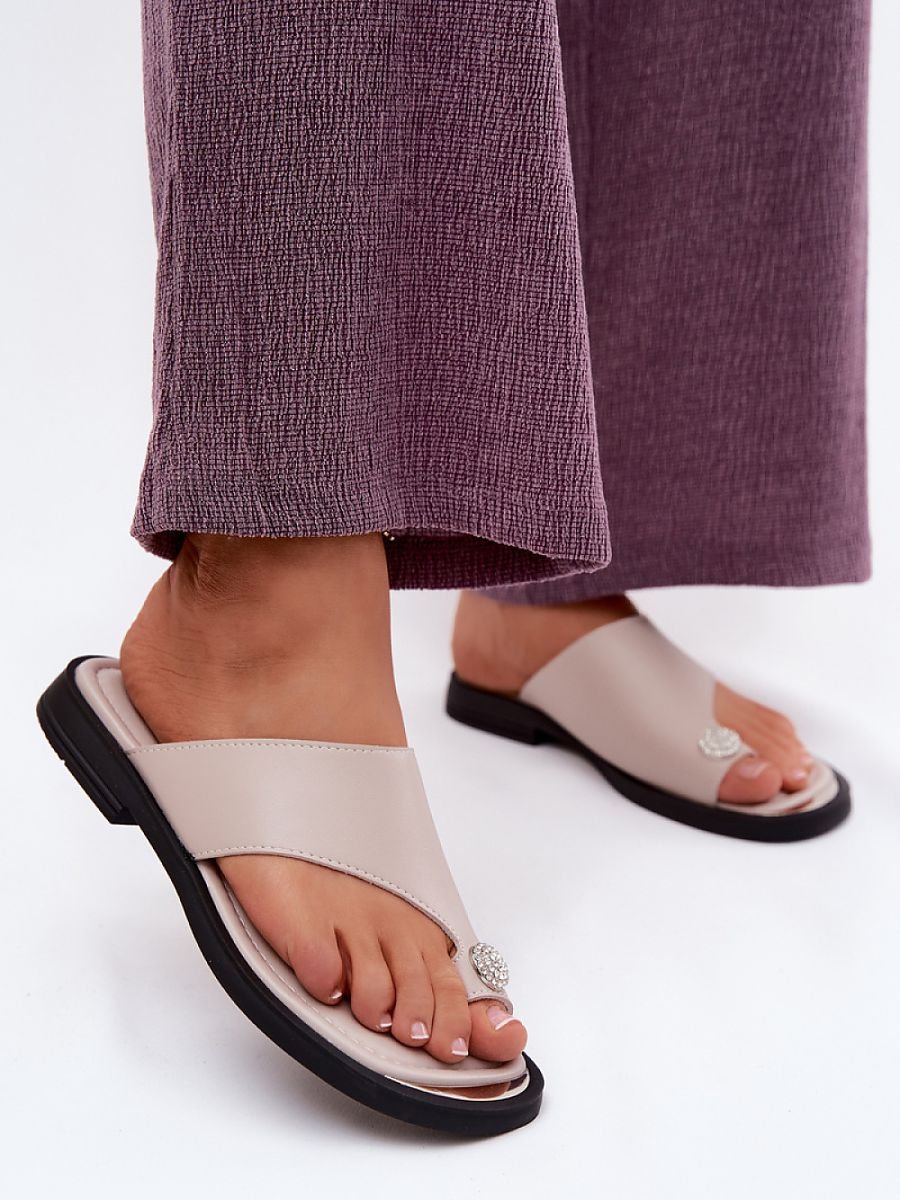 Japanese flip-flops model 229295 Step in style