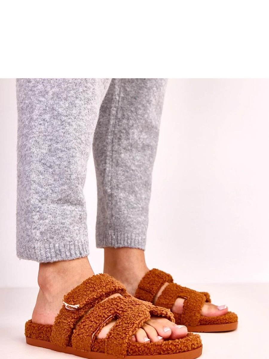 Slippers model 223139 Solea