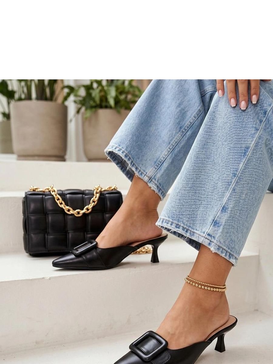 Heeled sandals model 228205 Solea