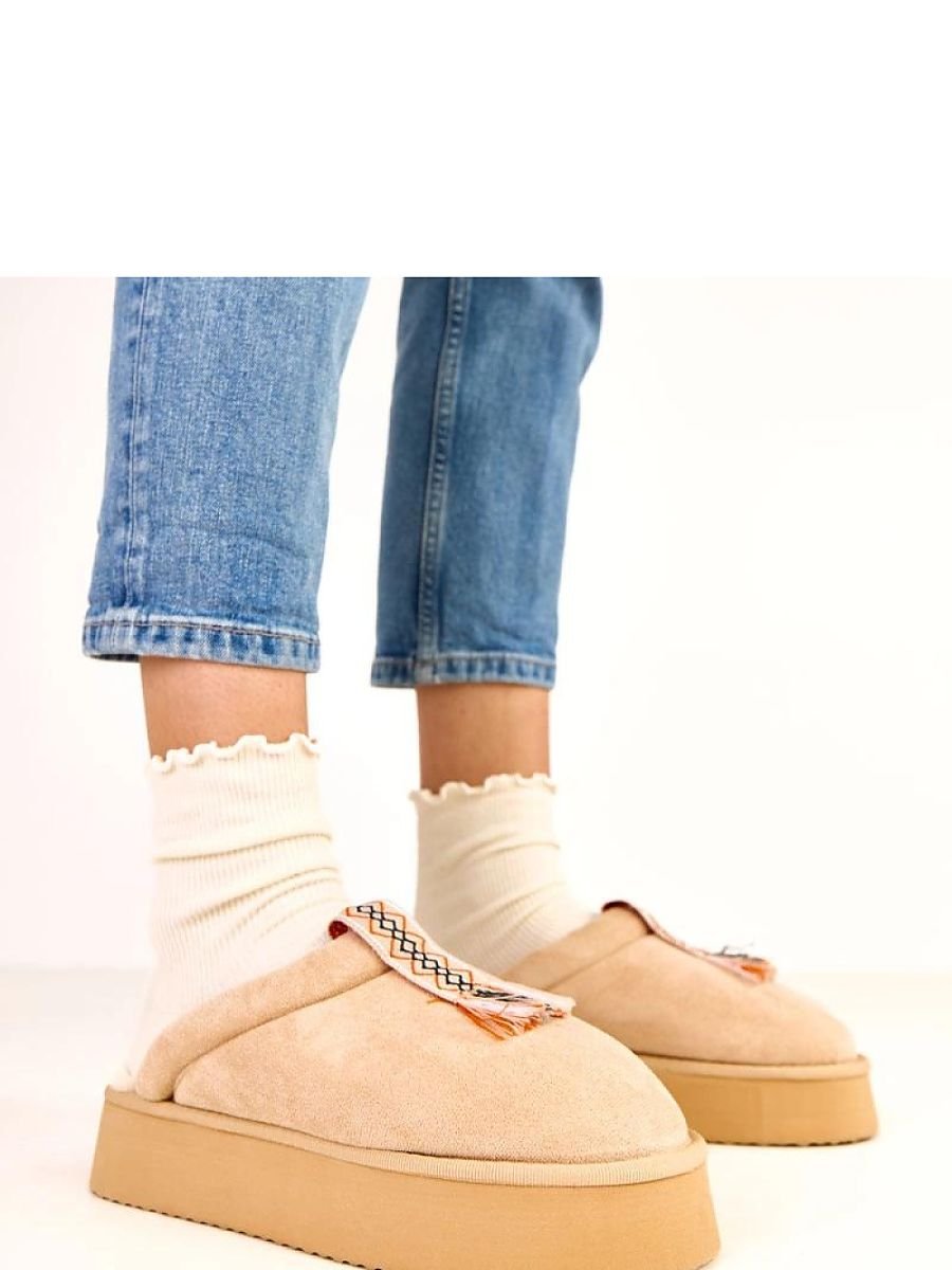 Slippers model 223116 Solea