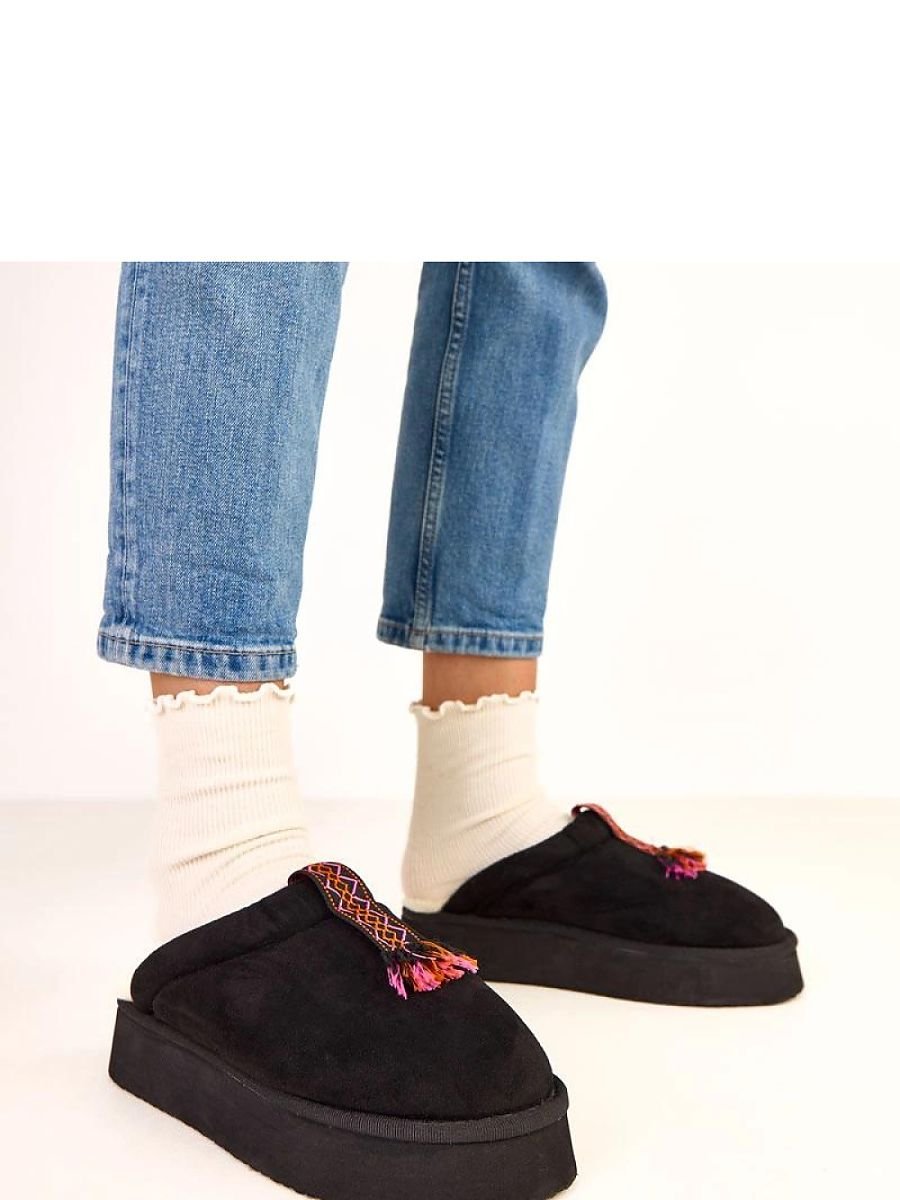 Slippers model 223119 Solea