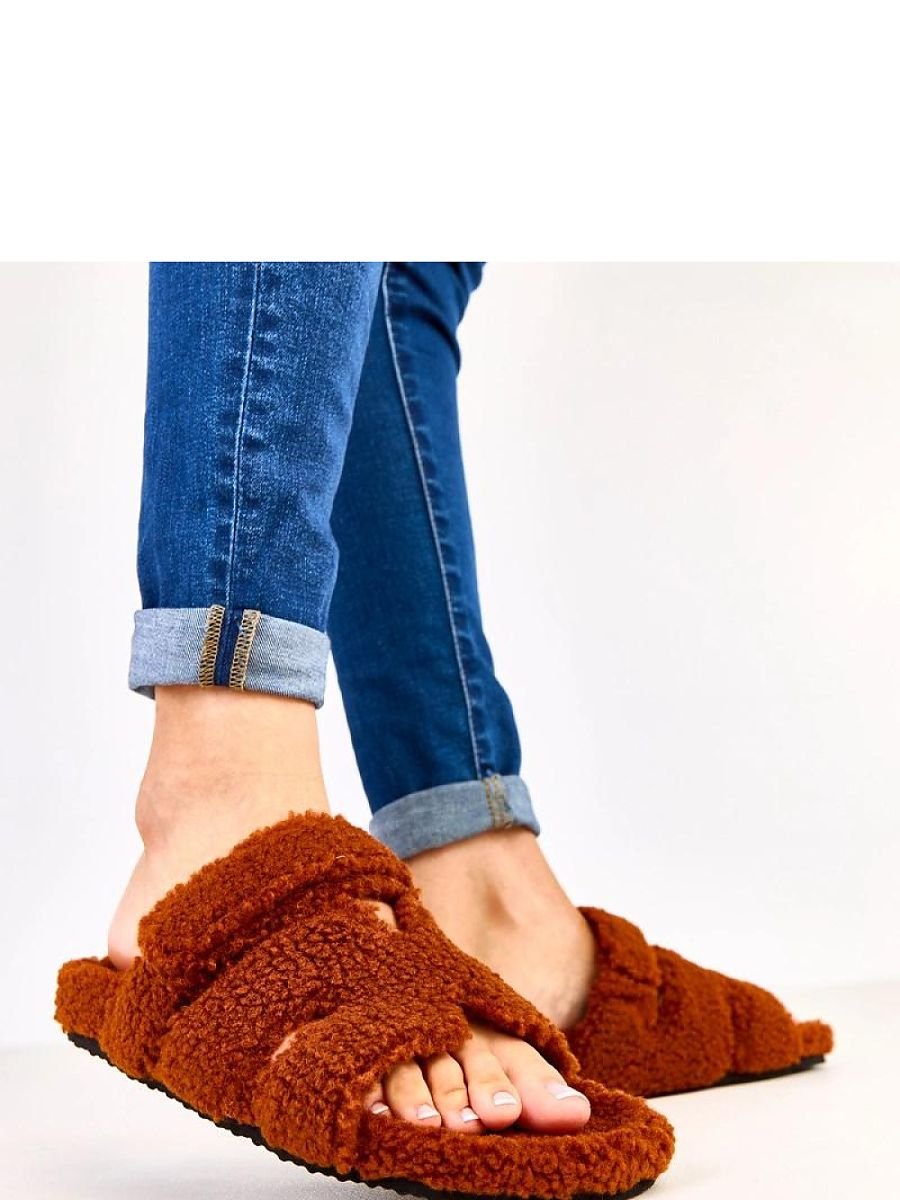 Slippers model 223135 Solea