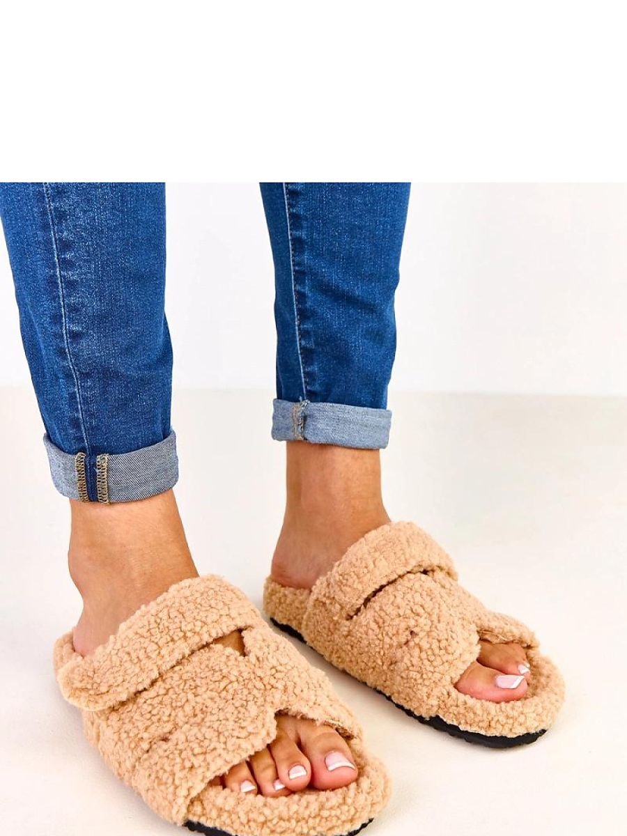 Slippers model 223136 Solea