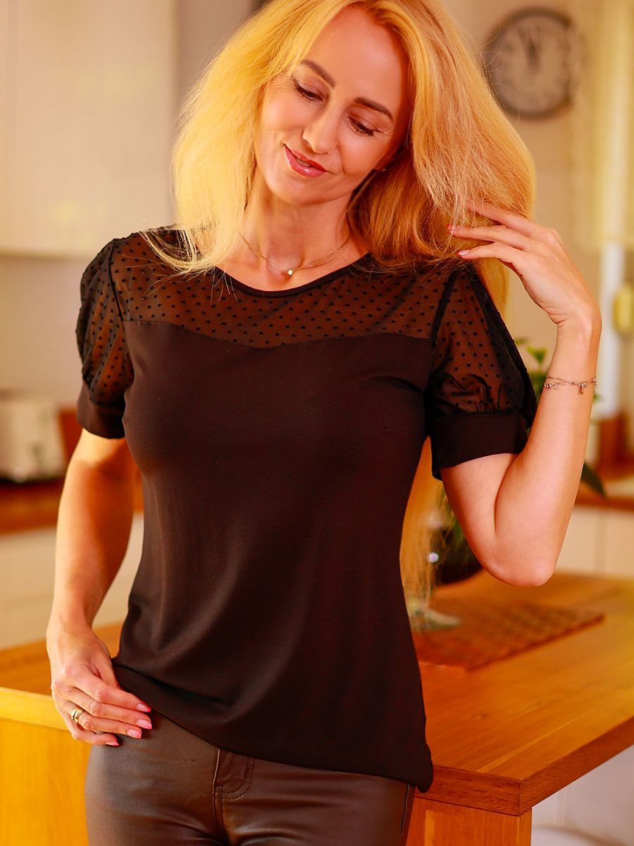 Blouse model 214218 Mirale