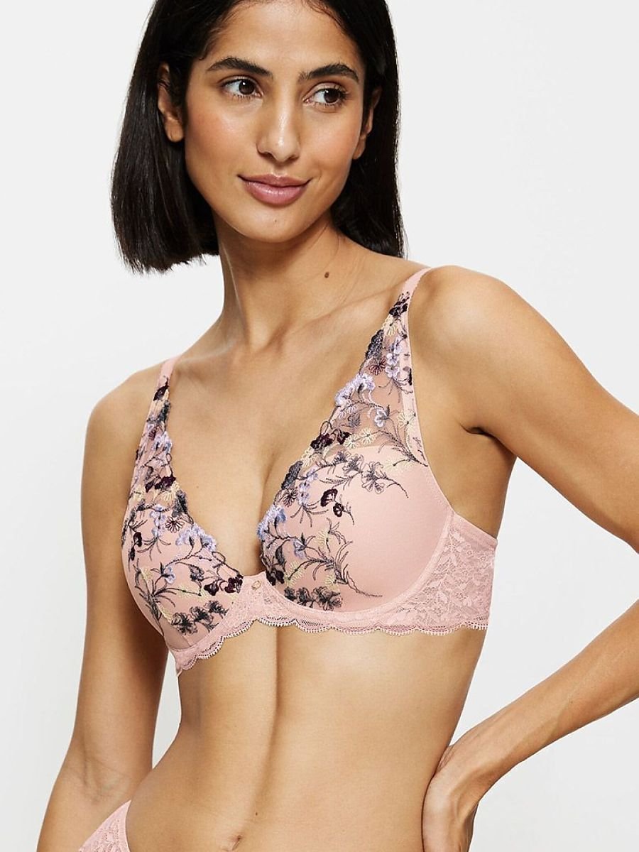 Padded bra model 230222 Triumph